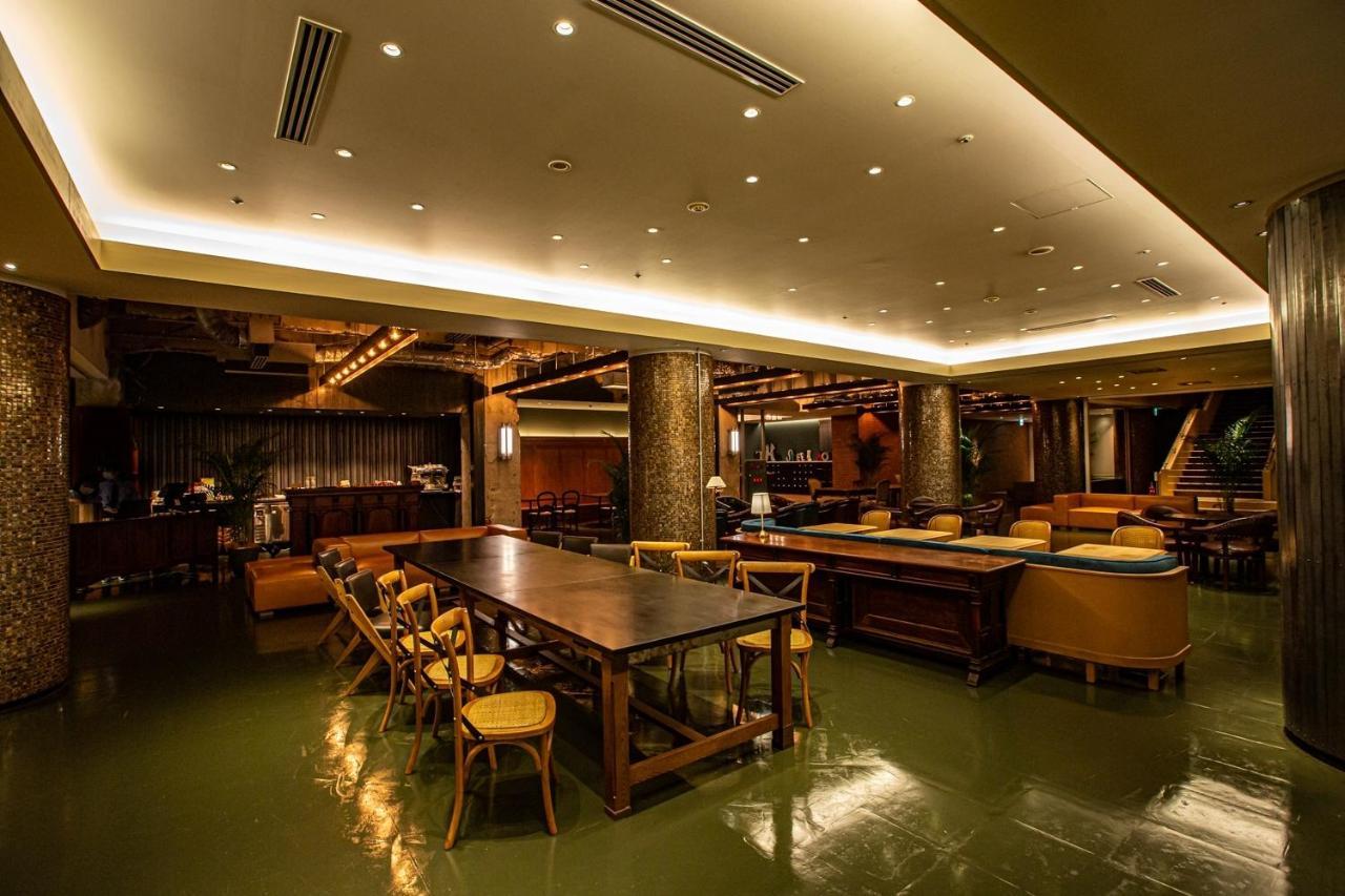 Harmonie Cinq Hotel Kitakyushu Bagian luar foto